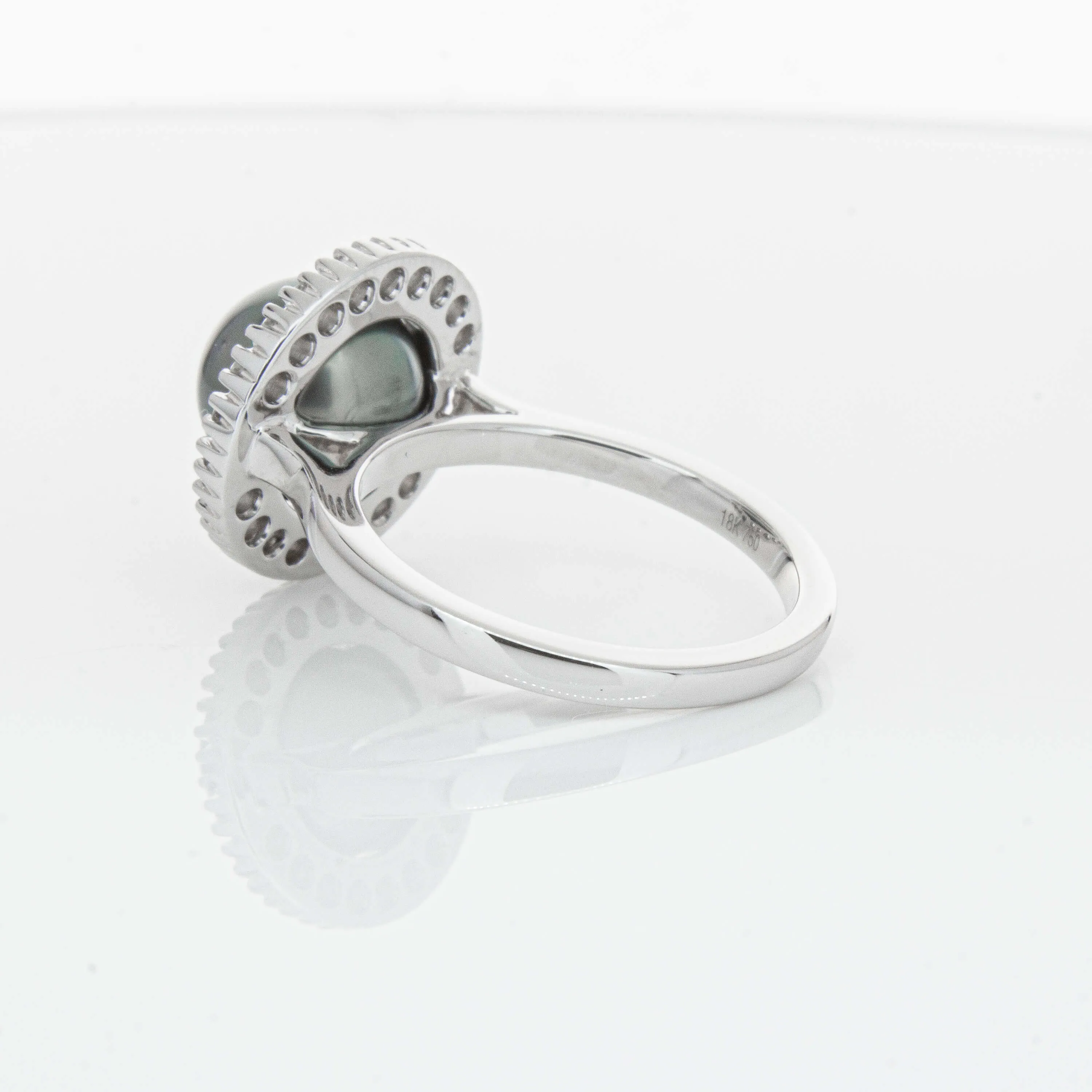 18ct White Gold 9.1mm Tahitian Black Pearl & Diamond Daisy Ring