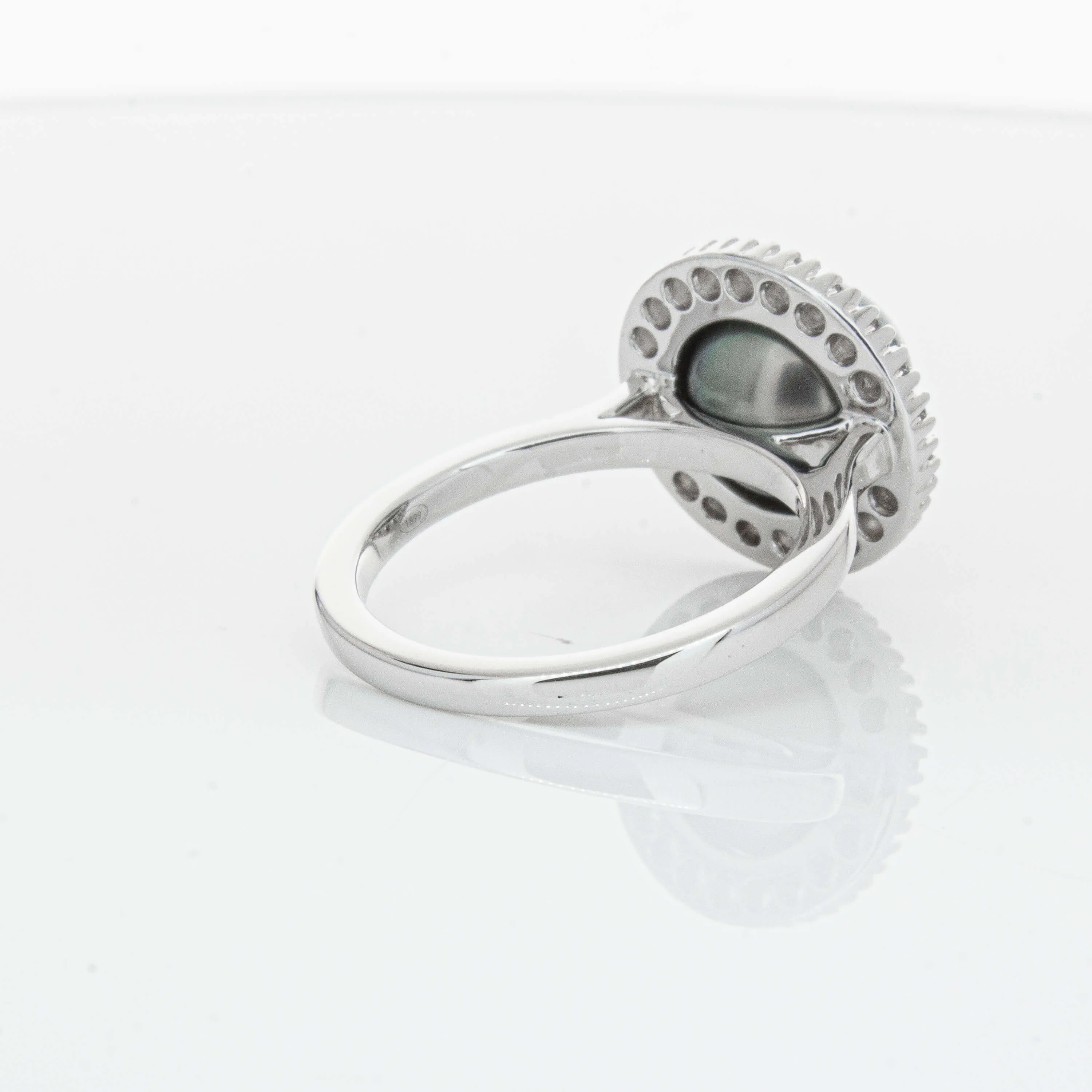 18ct White Gold 9.1mm Tahitian Black Pearl & Diamond Daisy Ring