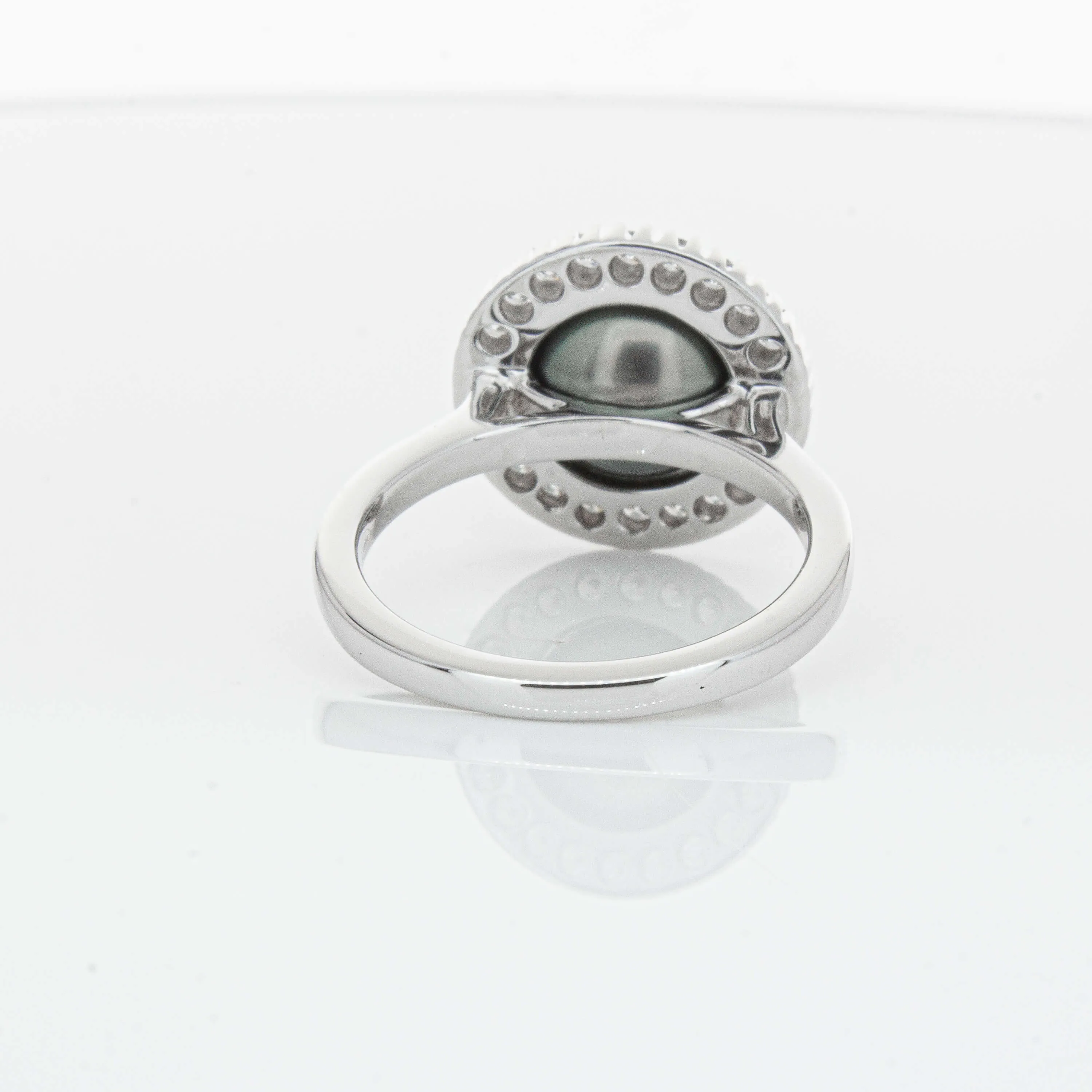 18ct White Gold 9.1mm Tahitian Black Pearl & Diamond Daisy Ring