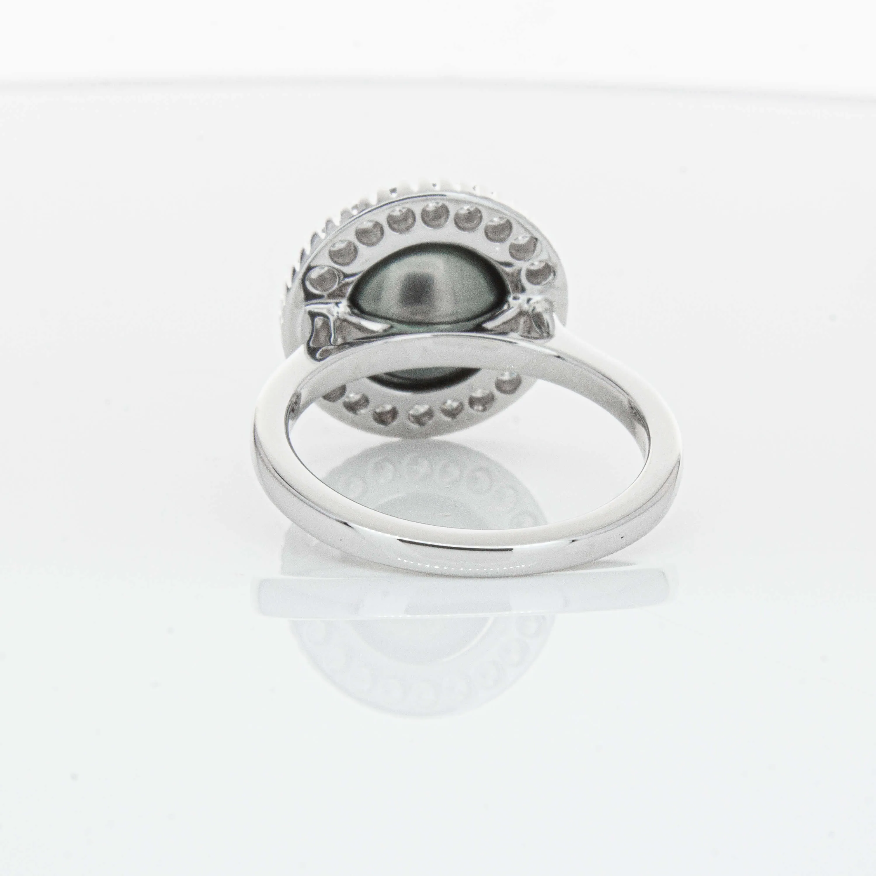 18ct White Gold 9.1mm Tahitian Black Pearl & Diamond Daisy Ring
