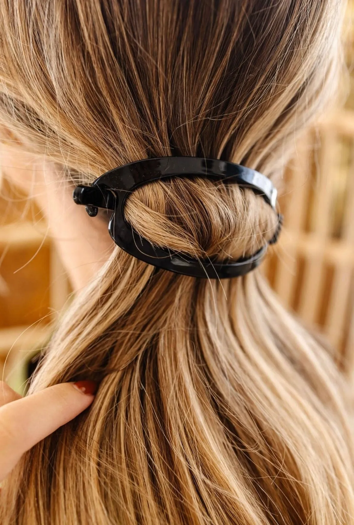 Cutout Oval Clips