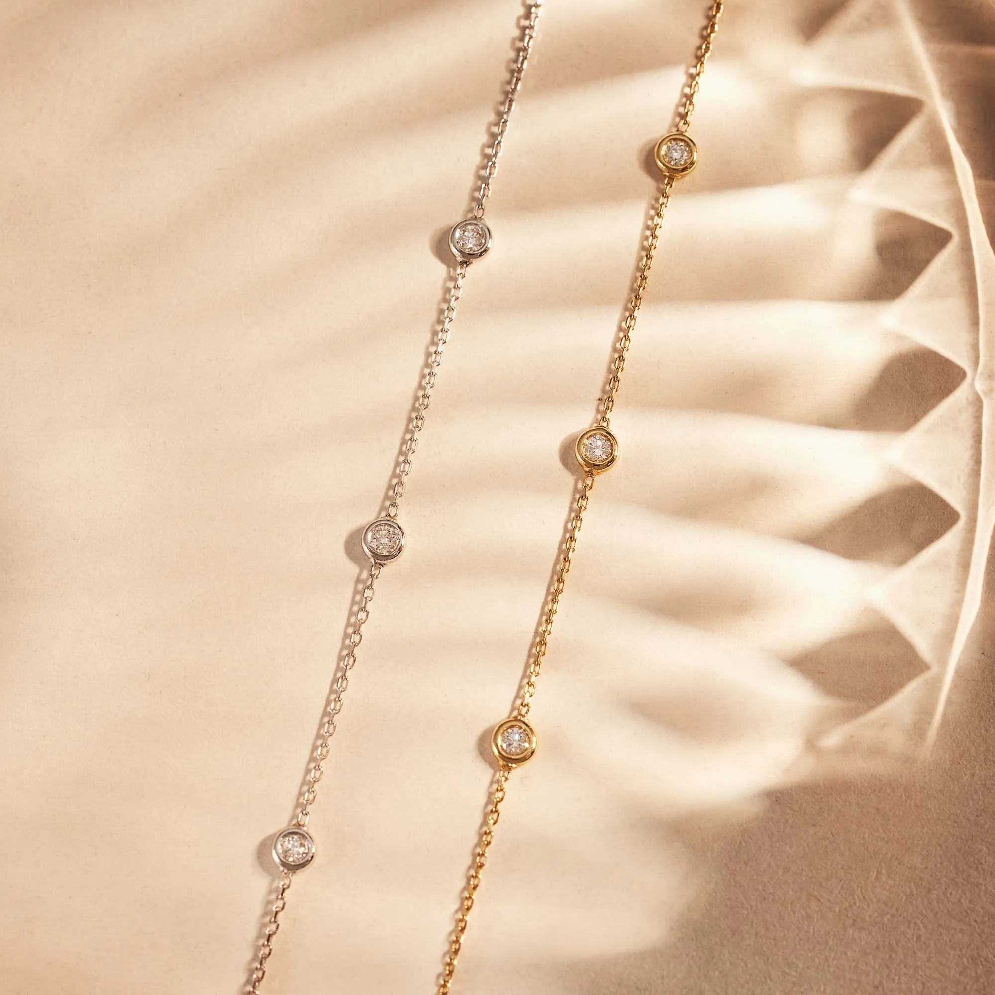 De la Paix Alfie 14 karat white gold bracelet with diamond 0.12 carat