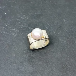 Mab Pearl & Gold Ring Wide Square Stacking Ring