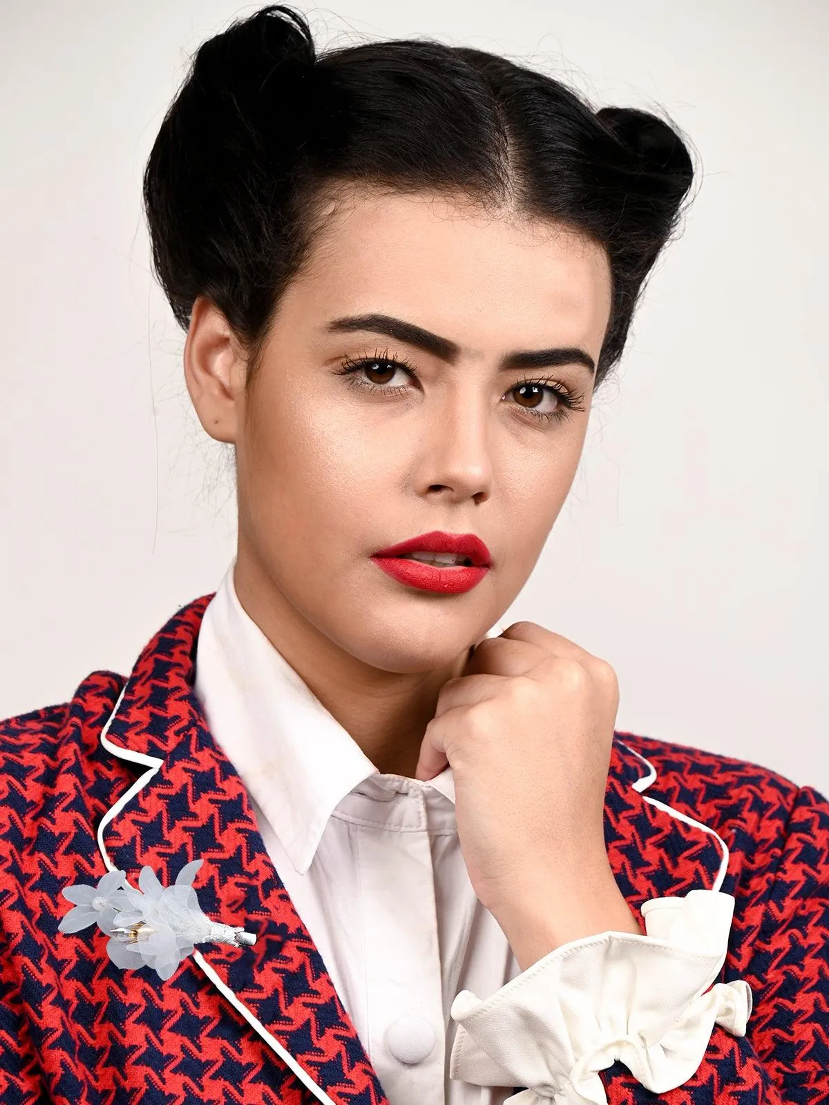 Odette Women White Fabric Brooch