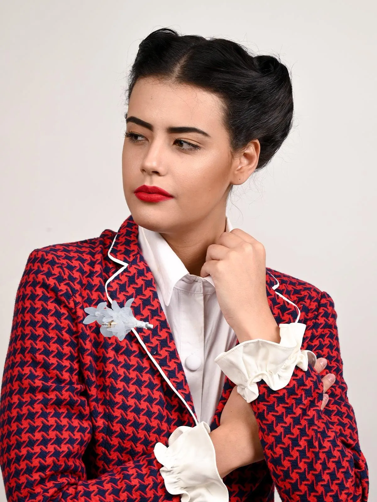 Odette Women White Fabric Brooch