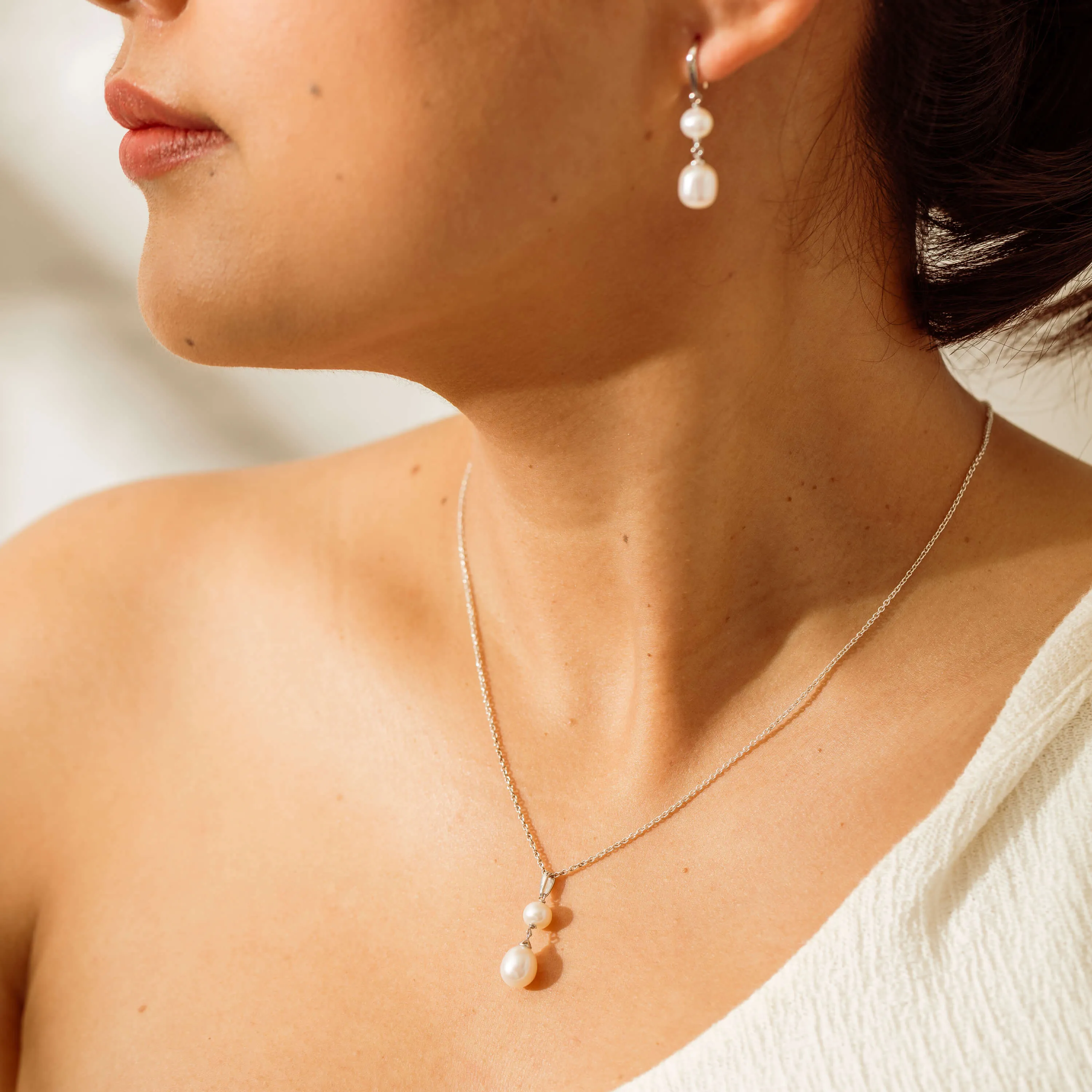Sterling Silver Freshwater Pearl Rosie Necklace